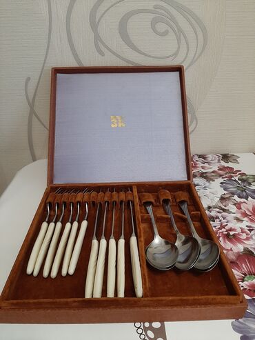Наборы посуды: Продаю столовый набор из шести ложек,шести вилок,и пяти ножей — 4