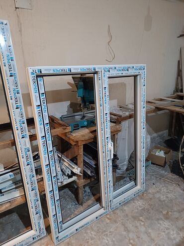 Plastik pəncərələr: Ağ rəngli plastik pəncərəler 1kv 55 manat
qapılar 90 manat — 14
