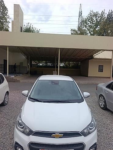 маленькие дешевые машины: Chevrolet Spark: 2018 г., 0.1 л, Автомат, Бензин, Хэтчбэк — 2