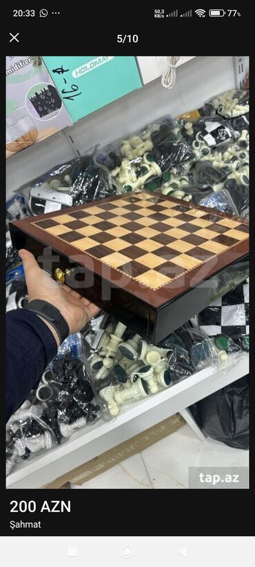 Şahmatlar: Şahmat.yenidir.boyuk olcudúdur. qiymətlər ferqlidir. 300 manata qədər — 4