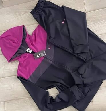 Gornji i donji deo: Nike ženska trenerka za punije dame Nobvo Mokra likra Veličine 2xl — 2