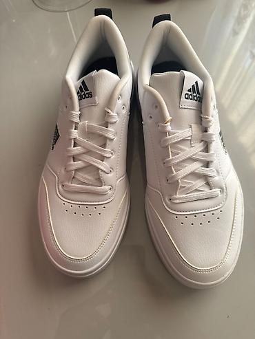 Ayaqqabılar: Türkiyeden 80 azn alınıb. Geyinilməyib təzədi orginal adidas gündəlik — 1