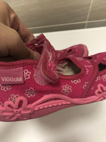 Игрушки: Очень в хорошем состоянии! Б/У,Одевали пару раз! Можно стирать в — 5