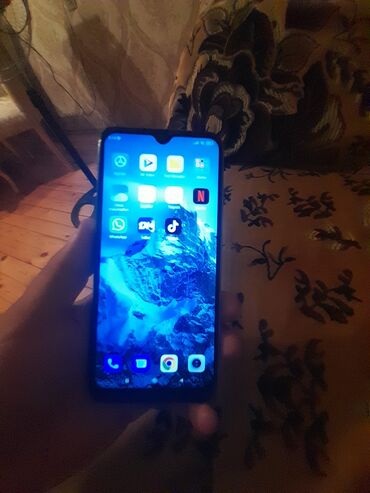 telefon satisi kreditle: Xiaomi Redmi 8, 32 ГБ, цвет - Синий, 
 Отпечаток пальца