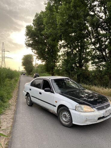 Honda: Honda Civic: 1999 г., 1.5 л, Автомат, Бензин, Седан