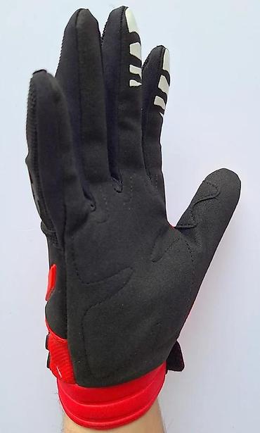 Personal Items: Color - Red — 5
