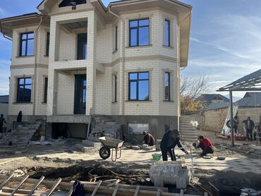 Фасадные работы: Ремонт фасада, Монтаж декоративных элементов, Демонтажные работы | Молдинг | Сухой травертин, Жидкий травертин | Базальт, Пенопласт, Penoplex Больше 6 лет опыта — 8