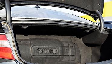 Коврик в багажник для Hyundai Grandeur (логотип GRANDEUR на
