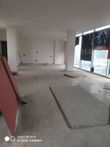 Kommersiya daşınmaz əmlakının satışı: Xırdalanda Ümumi sahəsi 800 kvm 4 mətəbəli obyekt satılır. Hazırda — 19