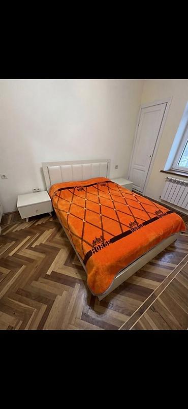 Мебель для дома: Yataq otağı mebel dəsti Tərkib: - 4 qapılı böyük şkaf – 2 güzgülü — 2
