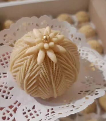 Un: Milli şirniyyatlar – əl işləri - Şəkərbura: Xəmir üzərində incə — 20