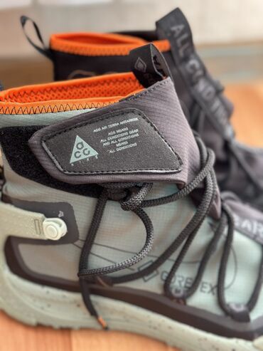 термо кроссовки найк: Продаю водонепроницаемый термо обувь Nike размер 40 новый, причина
