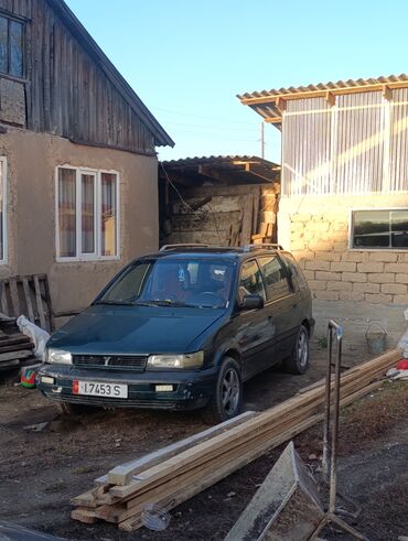 Mitsubishi: Mitsubishi Space Wagon: 1992 г., 1.8 л, Механика, Дизель, Минивэн