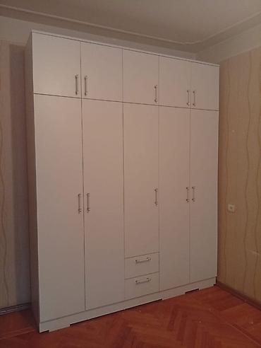 mebel ruckaları: Ağ rəngli, çoxbölməli böyük paltar dolabı - Minimalist dizayn, düz — 1