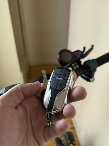 Elektrikli samokatlar: Elektrik samokat 10", 351 - 500 Vt, > 45 km/s — 5