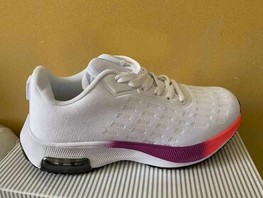 saucony zenske patike: 37, bоја - Bela