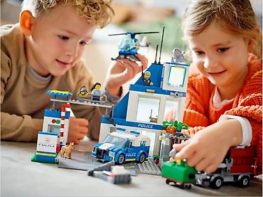 конструкторы полиция: Продаю оригинал lego city "полицейская станция" Артикул: 60316 — 9