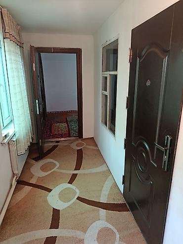 Комнаты: 25 м², Без мебели — 2