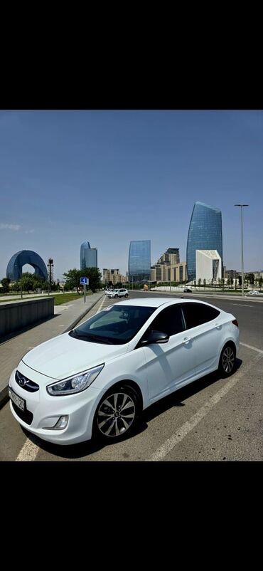 Hyundai: Hyundai Accent: 1.4 l | 2015 il Sedan — 10