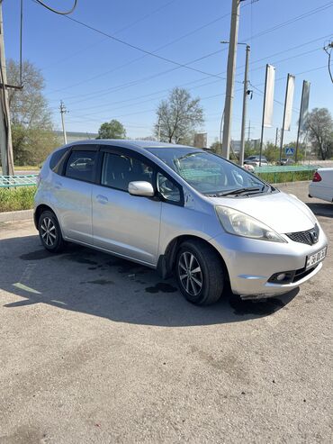 армянский учет: Honda Fit: 2008 г., 1.3 л, Вариатор, Бензин, Хетчбек