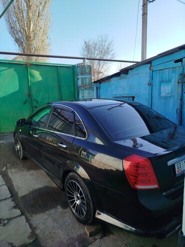 расрочкага машина берилет: Daewoo Lacetti: 2004 г., 1.8 л, Автомат, Бензин, Седан