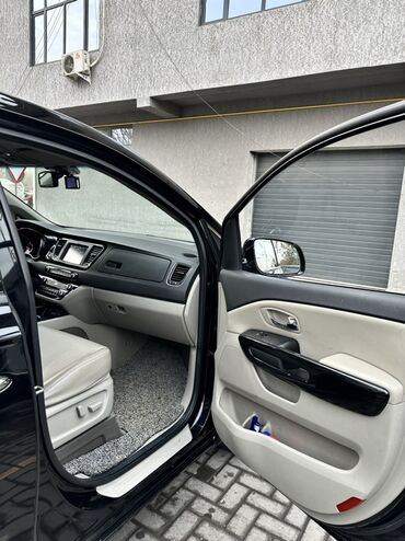 Kia: Kia Carnival: 2020 г., 2.2 л, Автомат, Дизель, Минивэн — 6