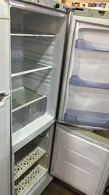 gencede xaladenik: Soyuducu, alt kamera dondurucu tipli, gümüşü korpus. Xüsusiyyətlər: - — 2