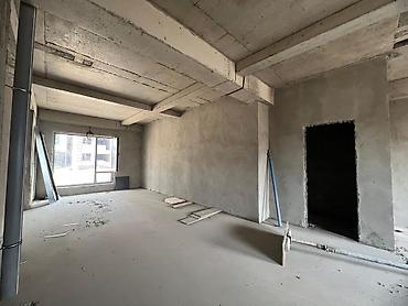 Продажа магазинов: Продажа магазинов В жилом доме, 61 м², ПСО (под самоотделку), Отдельный вход, 1 этаж — 2