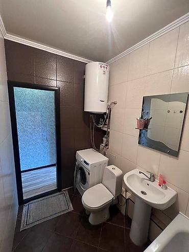 Продажа квартир: 2 комнаты, 45 м², 106 серия улучшенная, 2 этаж, Дизайнерский ремонт at lalafo.kg — 7 Продажа квартир: 2 комнаты, 45 м², 106 серия улучшенная, 2 этаж, Дизайнерский ремонт — 7