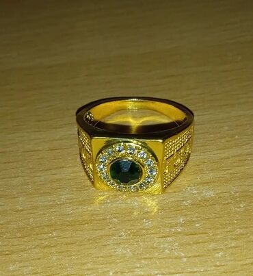 Prstenje: Vel:13
Cena:1100din — 11