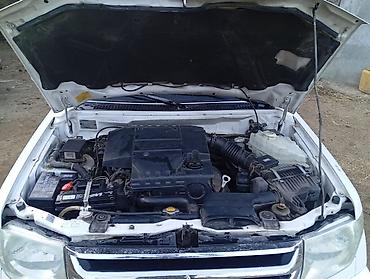 Mitsubishi: Mitsubishi Pajero: 2 l | 2002 il 205000 km Ofrouder/SUV — 5