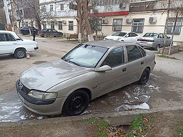 ravon az: Opel Vectra sedan - Kuzov: 4 qapılı sedan, gümüşü rəng - Nömrə kodu — 2