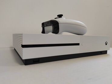 klima sa vodom: Xbox One S 1Tb sa igricama Prodajem Xbox One S konzolu, kao nova