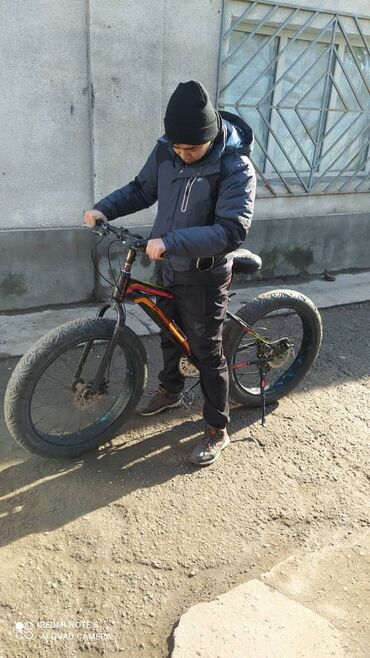 купить велосипед в рассрочку in Кыргызстан | СТУЛЬЯ, ТАБУРЕТЫ: Наличными есть уступка