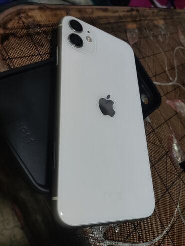 Apple iPhone: IPhone 11, Б/у, 128 ГБ, Белый, Зарядное устройство, Защитное стекло, Чехол, 76 %