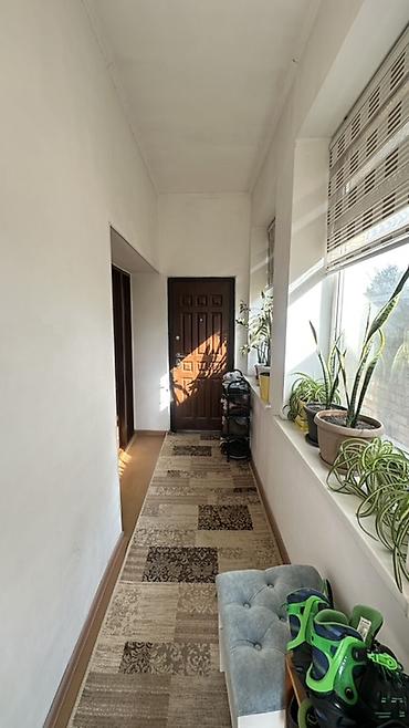 Продажа коттеджей и домов: 📍 Продается 2 х эт дом Город: Бишкек (район Молодая Гвардия) • 🏠 — 4