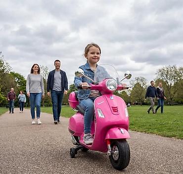 crocs beograd: Vespa motor za decu ROZE – licencirani električni skuter sa LED — 3