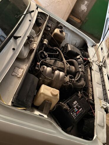 VAZ (LADA): Model: LADA (VAZ) 2107 sedan Kuzov: 4 qapı, ağ rəng Salon: klassik — 12