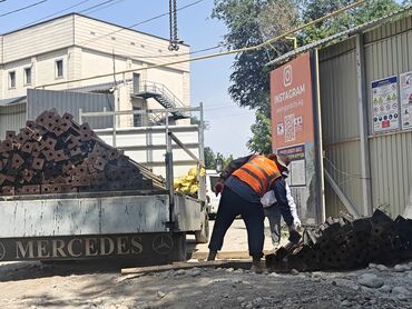 Строительные леса, стойки: Металлические опоры для строительных лесов, предназначенные для — 4