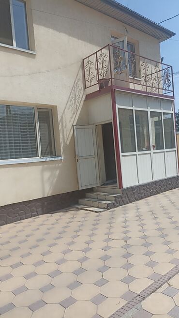 подселения бишкек: 20 м², С мебелью