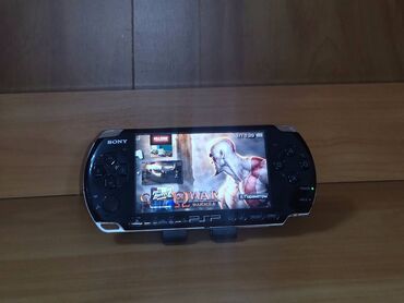 PSP (Sony PlayStation Portable): Sony PSP в отличном состоянии, прошита. Установлено 60 игр для psp