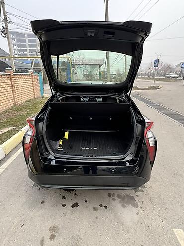 Toyota: Toyota Prius: 2018 г., 1.8 л, Вариатор, Гибрид, Хэтчбэк — 6
