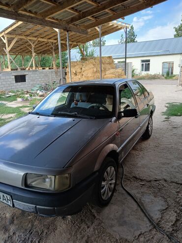 естима 3: Volkswagen Passat: 1991 г., 1.8 л, Механика, Бензин, Седан