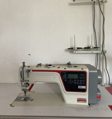 универсальная швейная машина: Швейная машина Yamata, Автомат