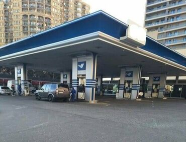 Stəkanlar: Kassir tələb olunur
