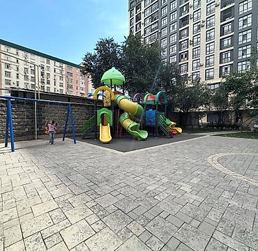 Продажа квартир: Продается просторная 2 комнатная квартира в центре города по адресу — 14