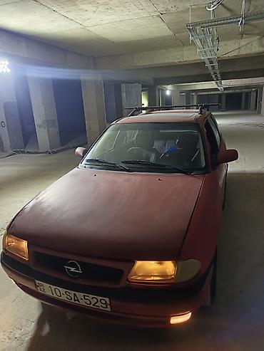 opel 1996: Opel Astra: 1.6 l | 1996 il 271000 km Universal — 6