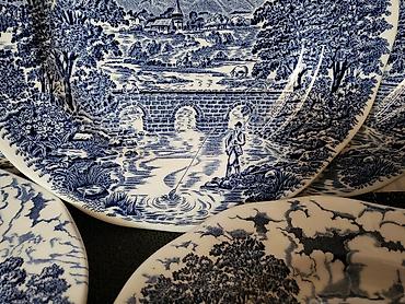 Ostali antikviteti: Engleski tanjiri Crown Ducal iz 70ih. Engleski desertni tanjiri bez — 3