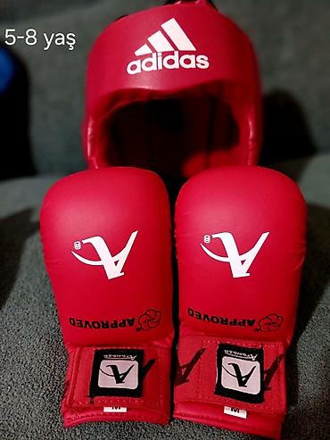 quruşa adam: Uşaq boks/kikboks dəsti – Adidas başlıq və əlcəklər - Yaş qrupu: 5–8 — 1