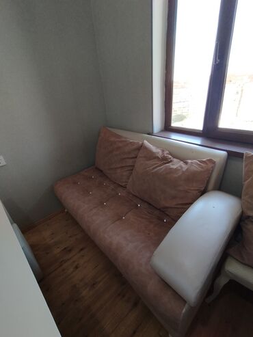 şəkidə satılan evlər: Künc divan, İşlənmiş, Açılmayan, Bazasız, Dəri, Çatdırılma yoxdur